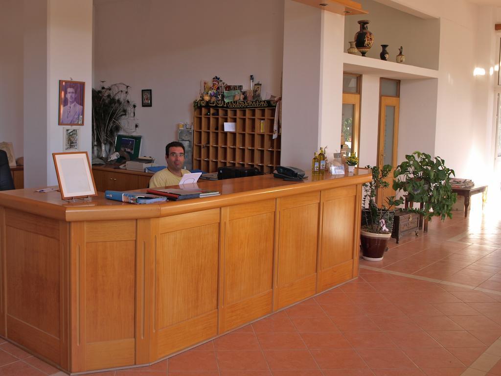 Eristos Beach Hotel Megalon Chorion  Exterior photo